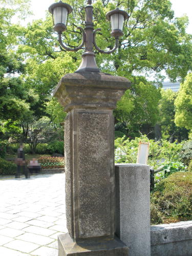日比谷公園有楽門の石柱２