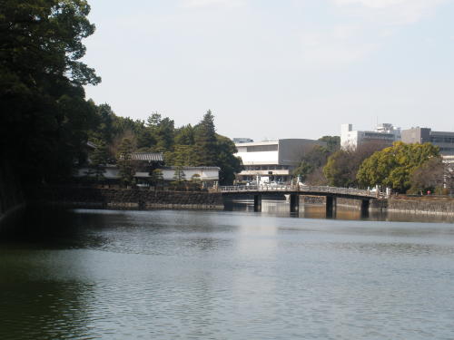 平川門と大手濠１