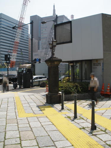 日比谷公園有楽門の石柱１