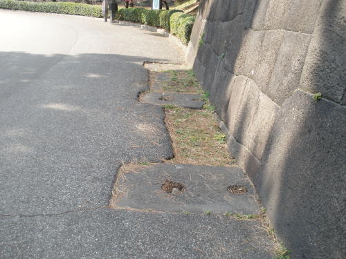 下梅林門の渡櫓門の礎石２