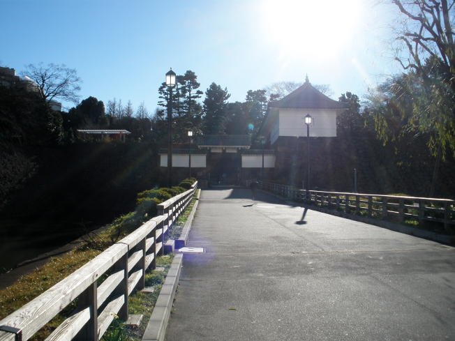 Shimizu-mon Gate and the earthen bridge