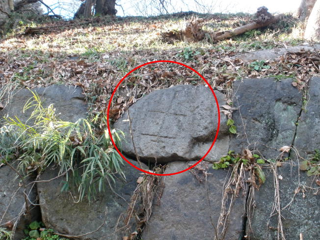 Stone mark near the inner gate (2)