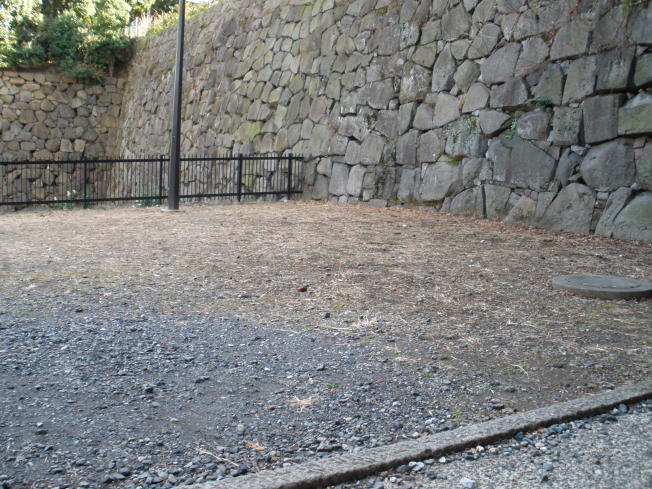 Inside the square enclosure (2)