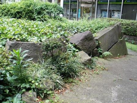 Side view of the Tameike turret base (3)